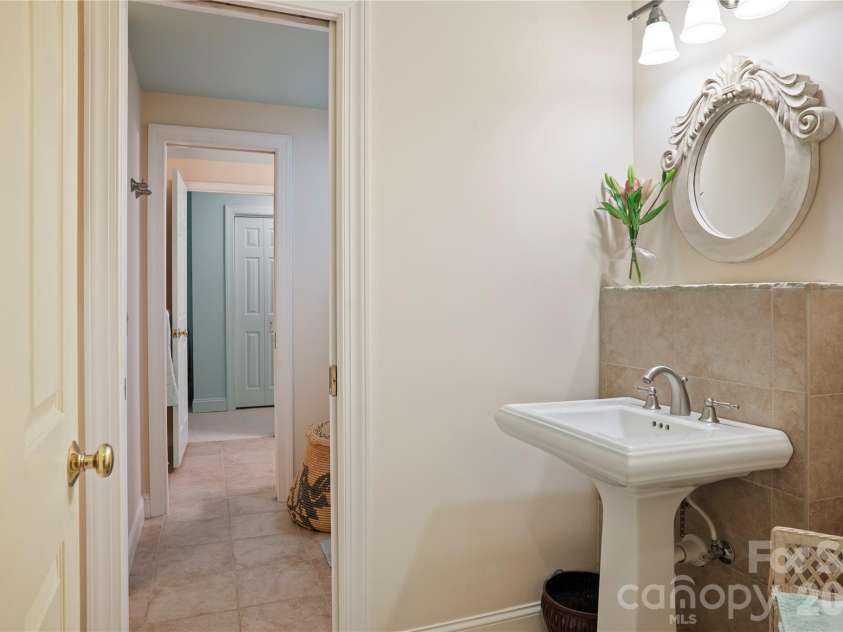 4 Citadel Lane, Hendersonville, NC 28739.  MLS# CAR4416702, YatesRealty ID 49590. 