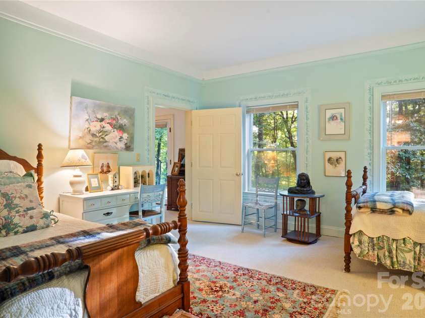 4 Citadel Lane, Hendersonville, NC 28739.  MLS# CAR4416702, YatesRealty ID 49590. 