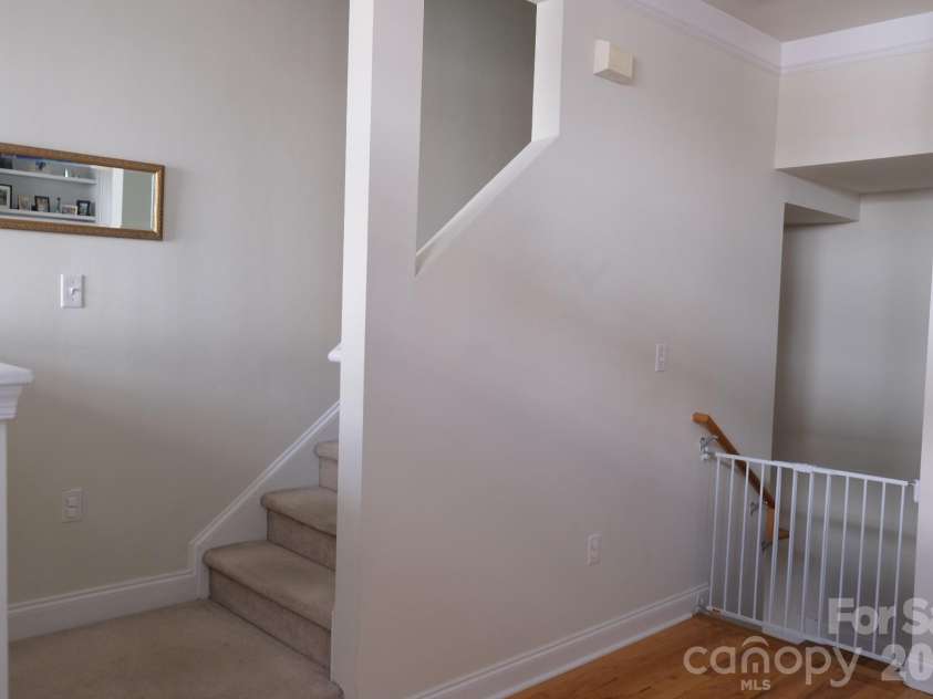 930 Gracie Way, Charlotte, NC 28204.  MLS# CAR4405829, YatesRealty ID 49591. Main Level Stairs