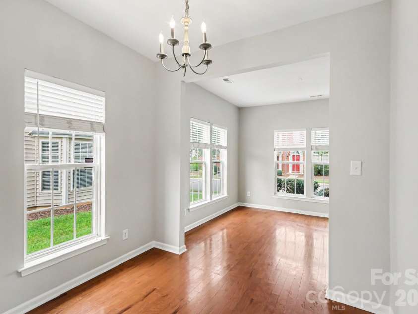 4960 Sunburst Lane, Charlotte, NC 28213.  MLS# CAR4419338, YatesRealty ID 49592. Dining area to kitchen