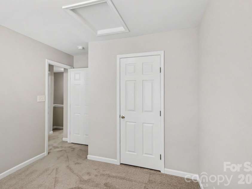 4960 Sunburst Lane, Charlotte, NC 28213.  MLS# CAR4419338, YatesRealty ID 49592. Second guest bedroom