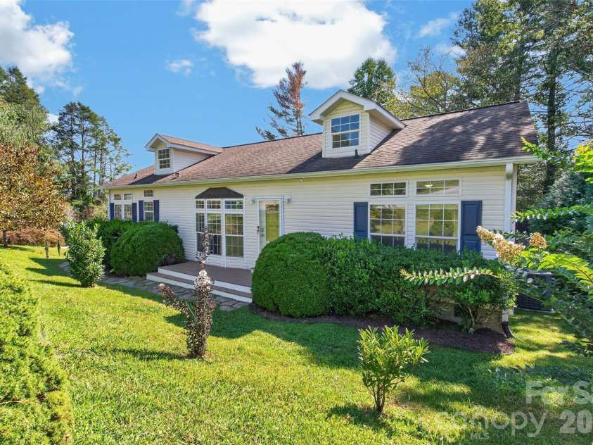 6 Enochs Way, Fletcher, NC 28732.  MLS# CAR4422708, YatesRealty ID 49593. 