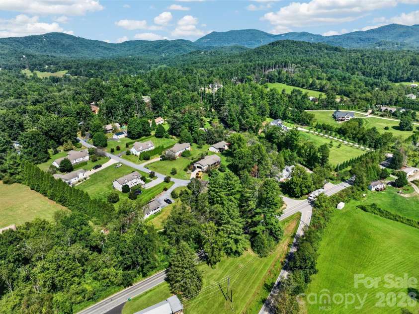 6 Enochs Way, Fletcher, NC 28732.  MLS# CAR4422708, YatesRealty ID 49593. 