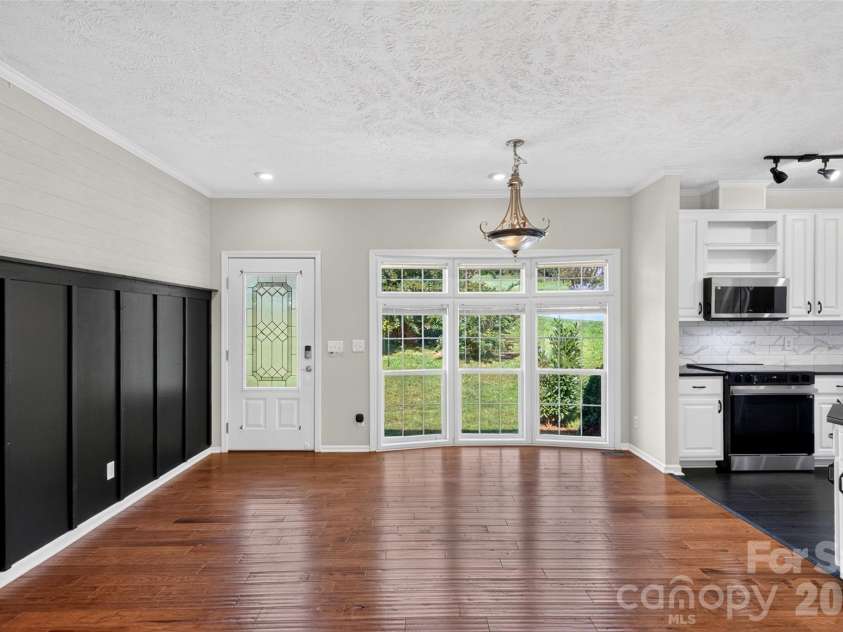 6 Enochs Way, Fletcher, NC 28732.  MLS# CAR4422708, YatesRealty ID 49593. Entryway