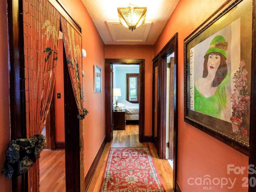 54 Belmont Avenue, Asheville, NC 28806.  MLS# CAR4420958, YatesRealty ID 49597. Split Bedroom Style