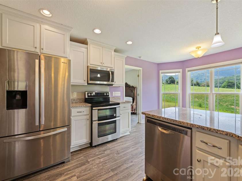 232 Applehill Drive, Waynesville, NC 28786.  MLS# CAR4385199, YatesRealty ID 49598. 