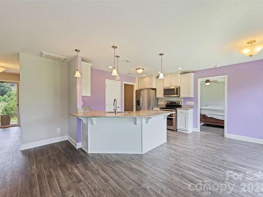 232 Applehill Drive, Waynesville, NC 28786.  MLS# CAR4385199, YatesRealty ID 49598. 
