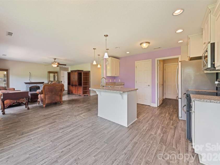 232 Applehill Drive, Waynesville, NC 28786.  MLS# CAR4385199, YatesRealty ID 49598. 