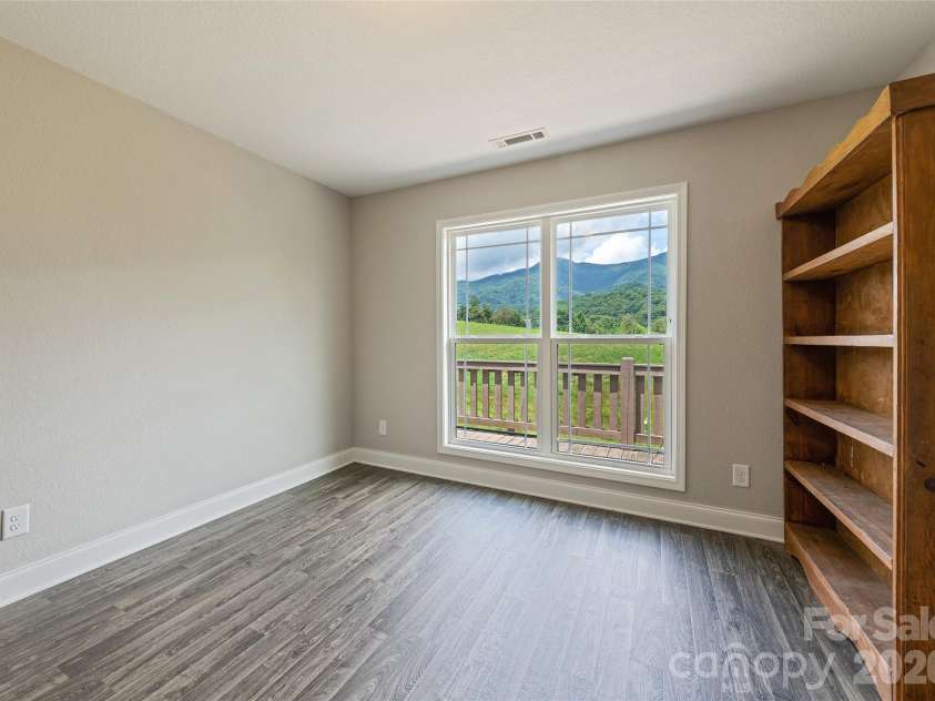 232 Applehill Drive, Waynesville, NC 28786.  MLS# CAR4385199, YatesRealty ID 49598. 