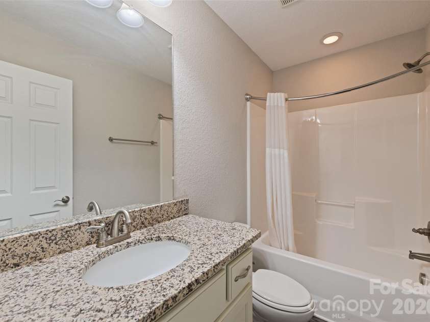 232 Applehill Drive, Waynesville, NC 28786.  MLS# CAR4385199, YatesRealty ID 49598. 