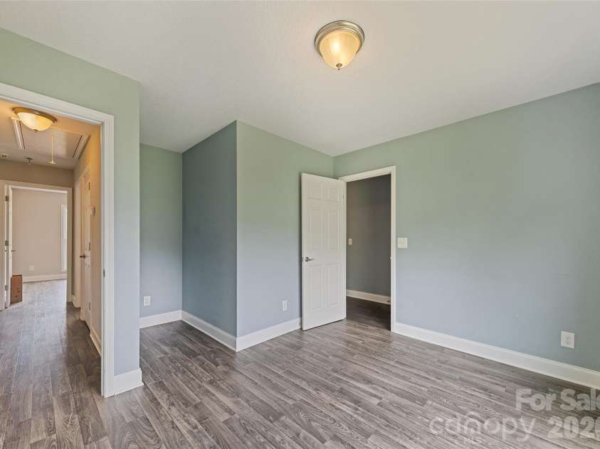 232 Applehill Drive, Waynesville, NC 28786.  MLS# CAR4385199, YatesRealty ID 49598. 