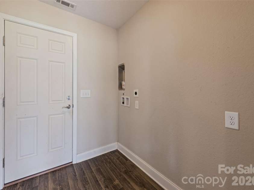 232 Applehill Drive, Waynesville, NC 28786.  MLS# CAR4385199, YatesRealty ID 49598. 