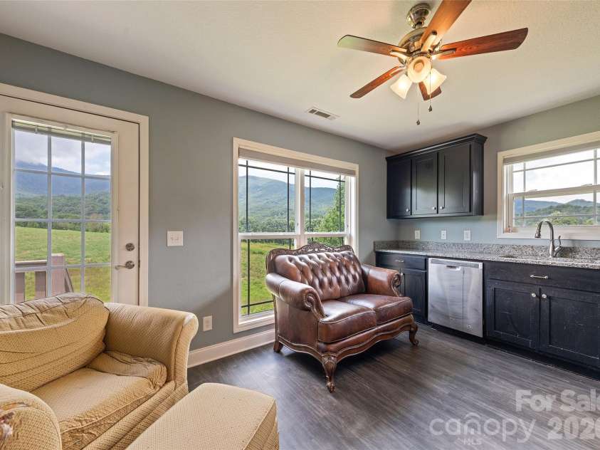 232 Applehill Drive, Waynesville, NC 28786.  MLS# CAR4385199, YatesRealty ID 49598. 