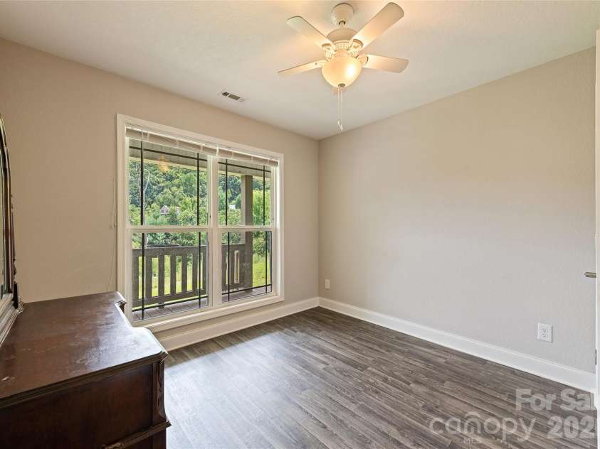 232 Applehill Drive, Waynesville, NC 28786.  MLS# CAR4385199, YatesRealty ID 49598. 