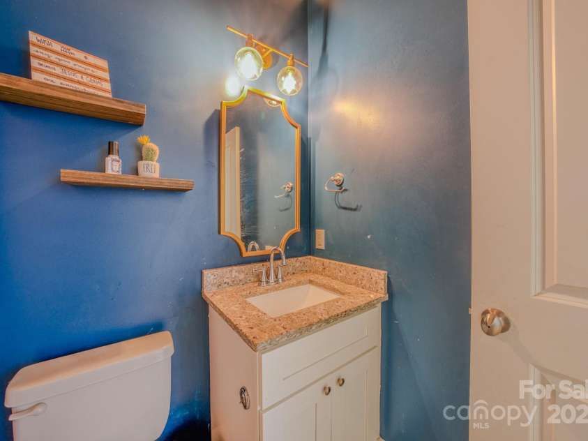 136 Old County Home Road, Asheville, NC 28806.  MLS# CAR4266936, YatesRealty ID 496. 