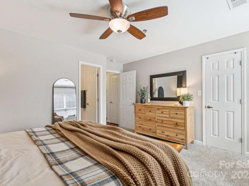 509 Graham Street, Charlotte, NC 28202.  MLS# CAR4292760, YatesRealty ID 4960. Bedroom #2 - both bedrooms have plenty of space for a work station or additional seating!