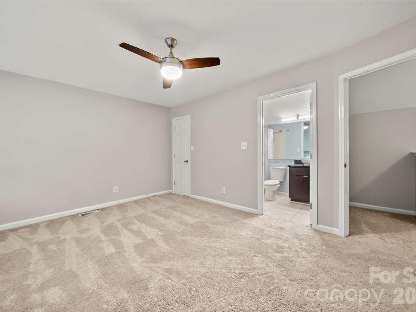 509 Graham Street, Charlotte, NC 28202.  MLS# CAR4333600, YatesRealty ID 4960. 