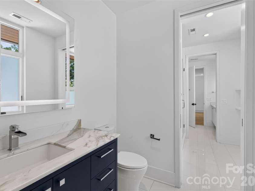 5620 Merry Mount Drive, Charlotte, NC 28226.  MLS# CAR4420251, YatesRealty ID 49600. 