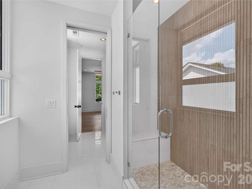 5620 Merry Mount Drive, Charlotte, NC 28226.  MLS# CAR4420251, YatesRealty ID 49600. 