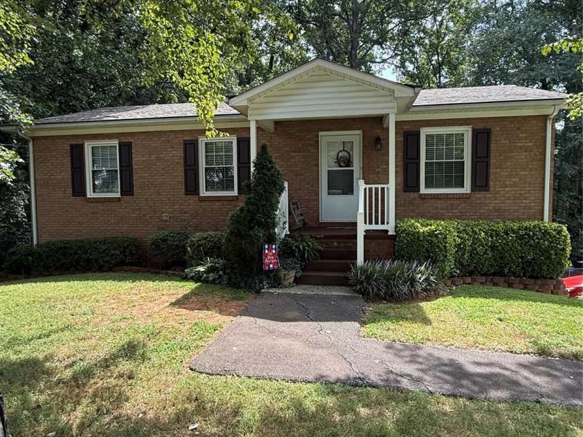 192 Heritage View Road, Hickory, NC 28601.  MLS# CAR4422454, YatesRealty ID 49601. 