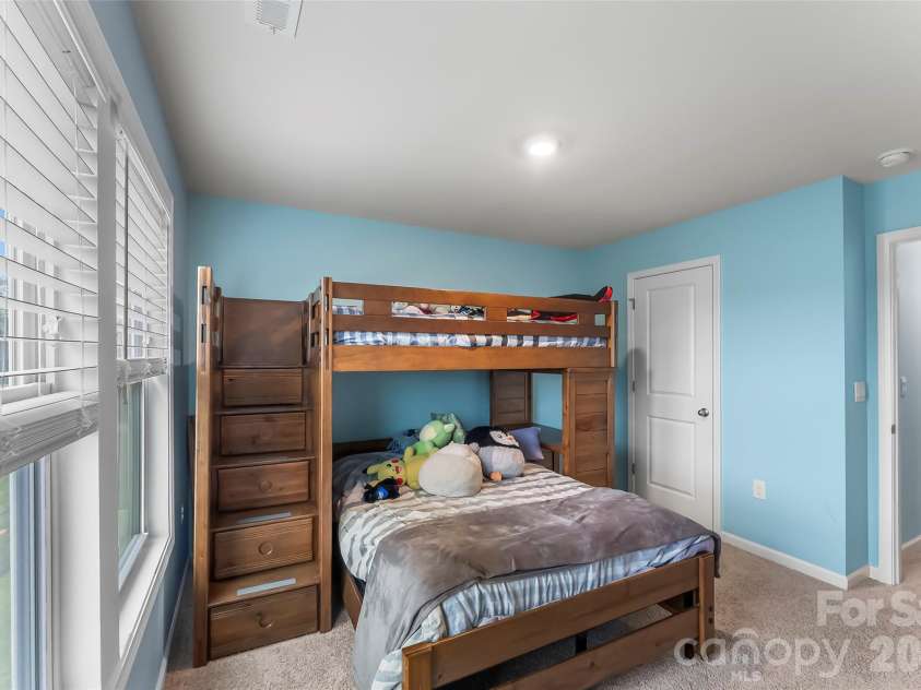 138 Creekview Road, Hendersonville, NC 28792.  MLS# CAR4416209, YatesRealty ID 49602. 
