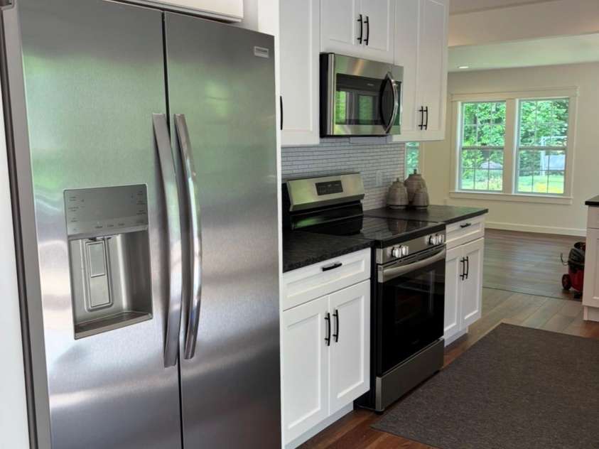 6 Green Knoll Drive, Candler, NC 28715.  MLS# CAR4419811, YatesRealty ID 49603. 