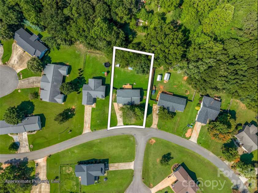 123 College Manor Drive, Shelby, NC 28152.  MLS# CAR4421019, YatesRealty ID 49604. 