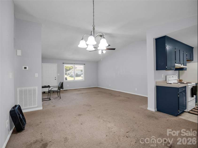 123 College Manor Drive, Shelby, NC 28152.  MLS# CAR4421019, YatesRealty ID 49604. Dining Room