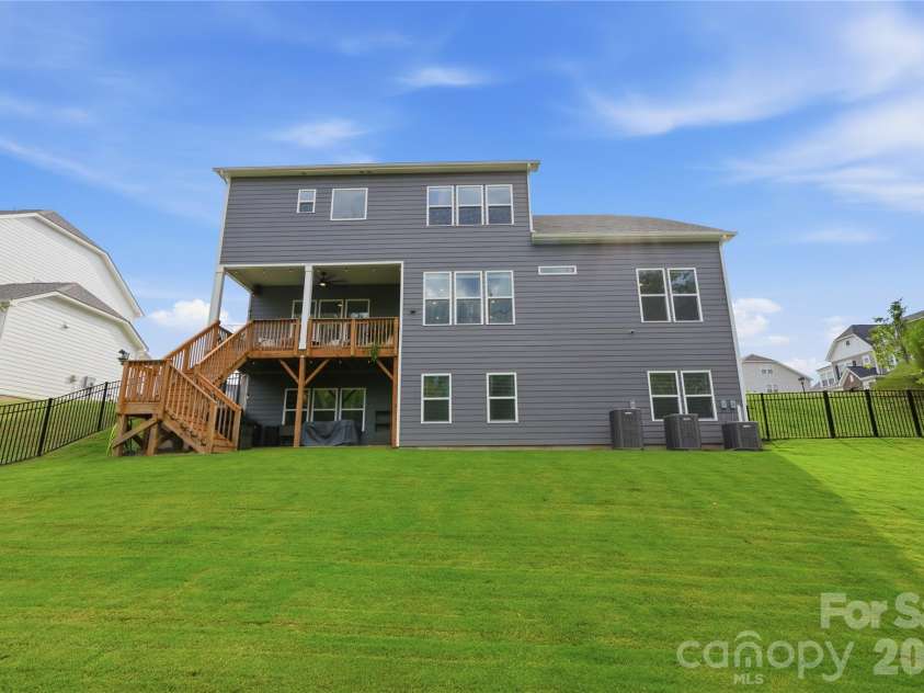14703 Keyes Meadow Way, Huntersville, NC 28078.  MLS# CAR4420388, YatesRealty ID 49605. 