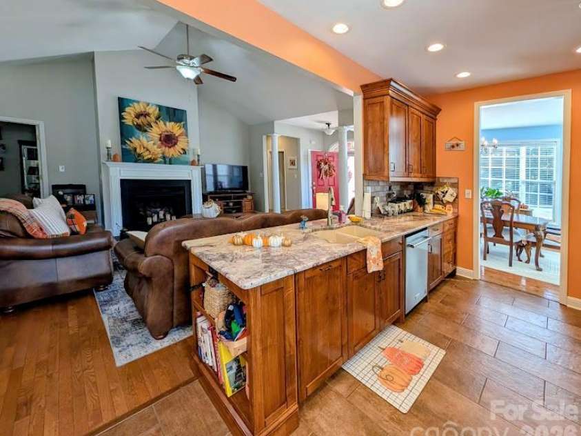 103 Henrys Glen Drive, Morganton, NC 28655.  MLS# CAR4422225, YatesRealty ID 49607. 
