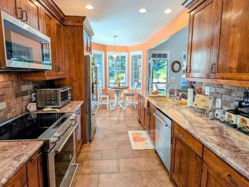 103 Henrys Glen Drive, Morganton, NC 28655.  MLS# CAR4422225, YatesRealty ID 49607. 