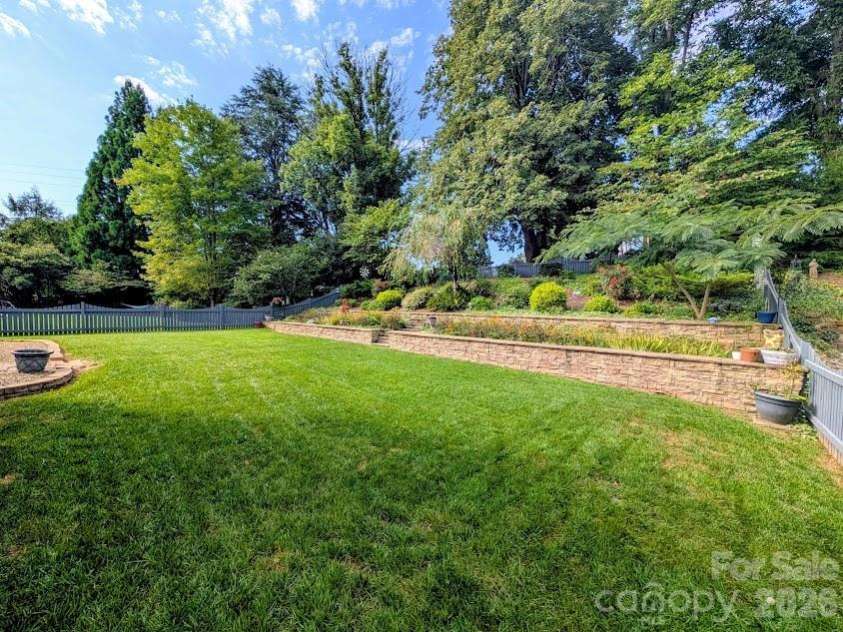 103 Henrys Glen Drive, Morganton, NC 28655.  MLS# CAR4422225, YatesRealty ID 49607. 
