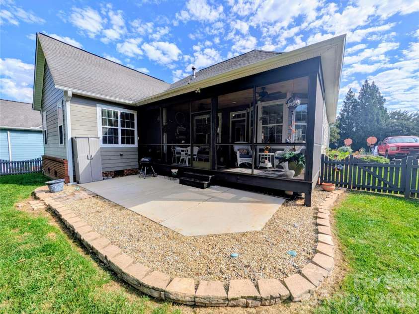 103 Henrys Glen Drive, Morganton, NC 28655.  MLS# CAR4422225, YatesRealty ID 49607. 