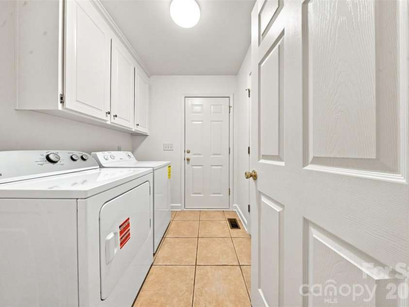 3707 Fieldhaven Court, Maiden, NC 28650.  MLS# CAR4422870, YatesRealty ID 49608. 