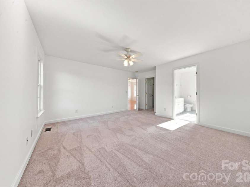 3707 Fieldhaven Court, Maiden, NC 28650.  MLS# CAR4422870, YatesRealty ID 49608. 