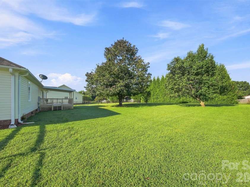 3707 Fieldhaven Court, Maiden, NC 28650.  MLS# CAR4422870, YatesRealty ID 49608. 