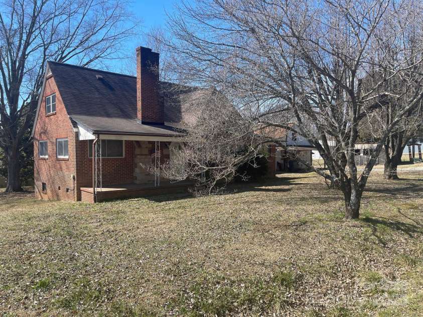 3045 Woodleaf Road, Salisbury, NC 28147.  MLS# CAR4224268, YatesRealty ID 4961. 