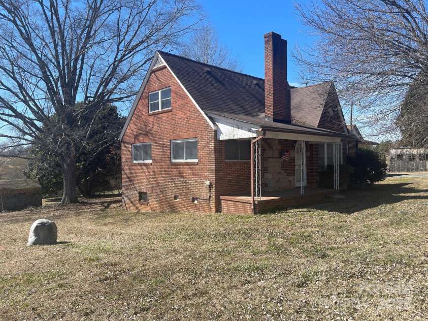 3045 Woodleaf Road, Salisbury, NC 28147.  MLS# CAR4224268, YatesRealty ID 4961. 