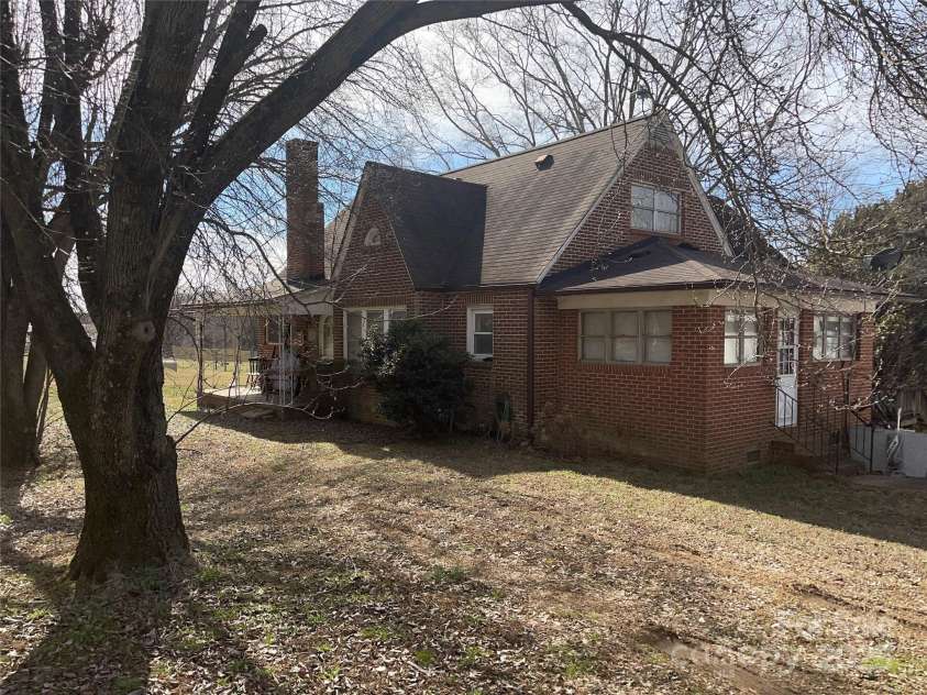 3045 Woodleaf Road, Salisbury, NC 28147.  MLS# CAR4224268, YatesRealty ID 4961. 