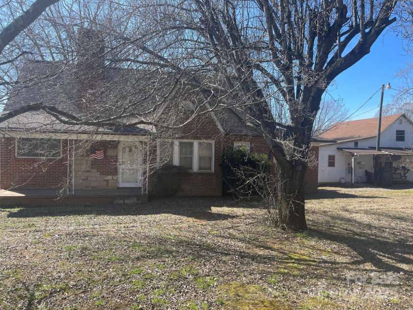 3045 Woodleaf Road, Salisbury, NC 28147.  MLS# CAR4224268, YatesRealty ID 4961. 
