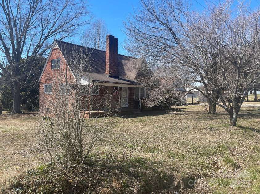 3045 Woodleaf Road, Salisbury, NC 28147.  MLS# CAR4224268, YatesRealty ID 4961. 