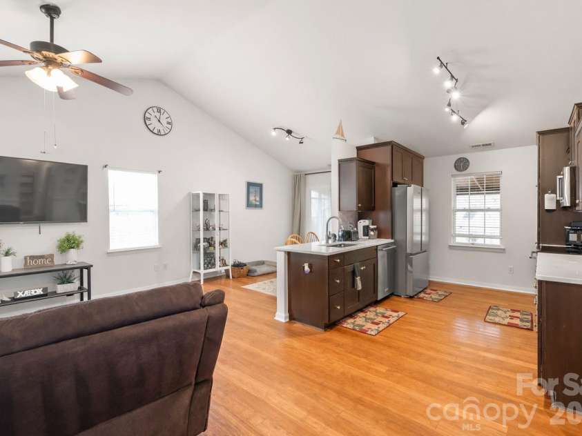 5804 Crosswinds Court, Indian Trail, NC 28079.  MLS# CAR4355860, YatesRealty ID 4961. Beautiful Open Concept Living