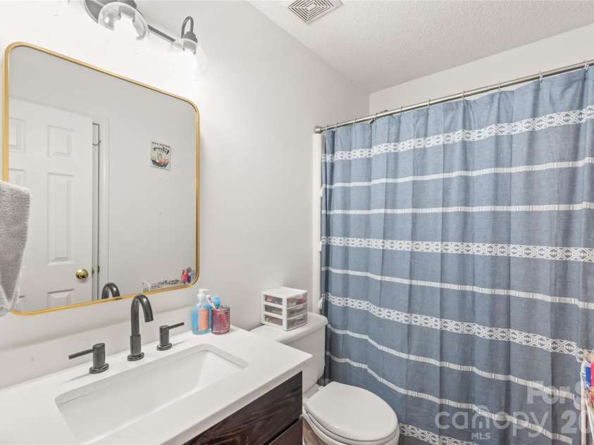 5804 Crosswinds Court, Indian Trail, NC 28079.  MLS# CAR4355860, YatesRealty ID 4961. Full Bath with Updated Finishes
