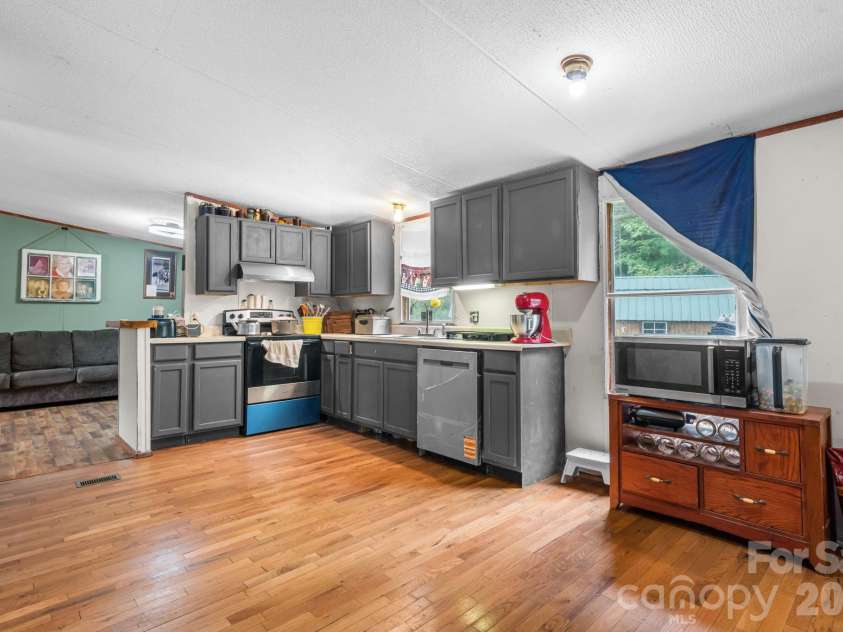 2461 Shadowbrook Drive, Lenoir, NC 28645.  MLS# CAR4420754, YatesRealty ID 49611. 