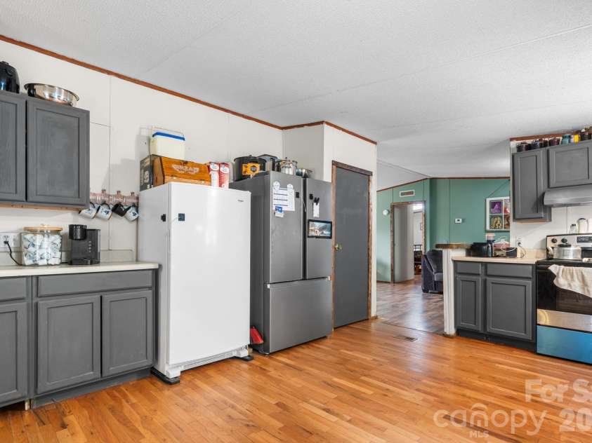 2461 Shadowbrook Drive, Lenoir, NC 28645.  MLS# CAR4420754, YatesRealty ID 49611. 