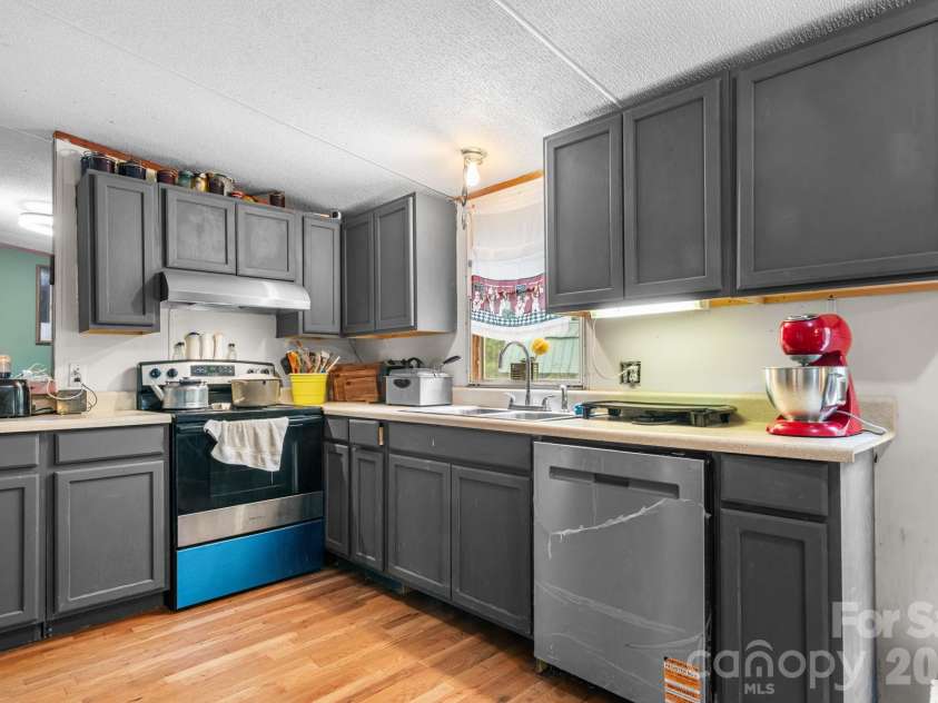2461 Shadowbrook Drive, Lenoir, NC 28645.  MLS# CAR4420754, YatesRealty ID 49611. 