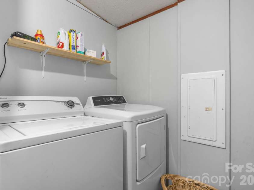 2461 Shadowbrook Drive, Lenoir, NC 28645.  MLS# CAR4420754, YatesRealty ID 49611. 