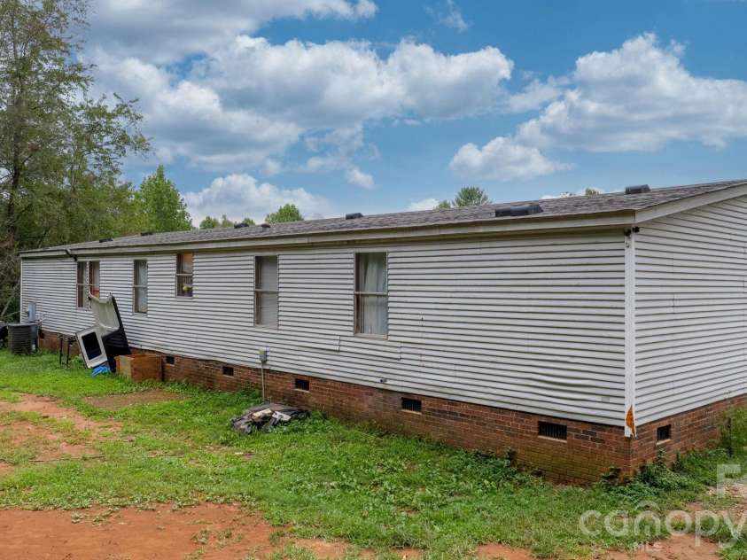 2461 Shadowbrook Drive, Lenoir, NC 28645.  MLS# CAR4420754, YatesRealty ID 49611. 