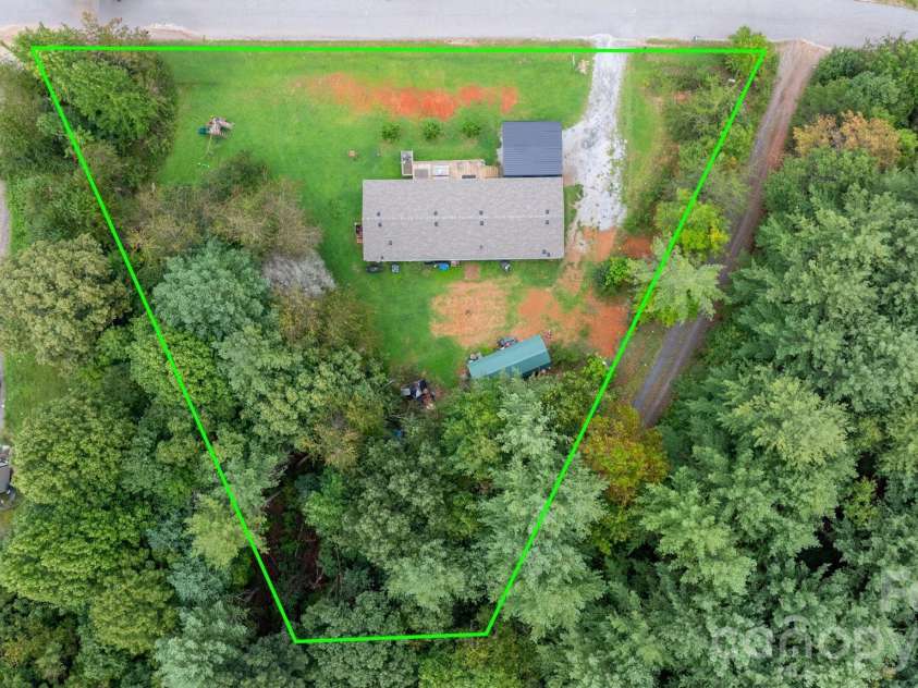 2461 Shadowbrook Drive, Lenoir, NC 28645.  MLS# CAR4420754, YatesRealty ID 49611. 