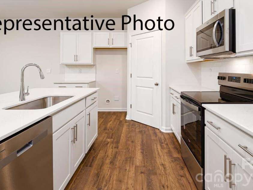 3617 Honey Locust Lane, Gastonia, NC 28056.  MLS# CAR4422952, YatesRealty ID 49617. 